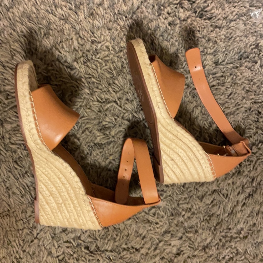 Brand New Vince Camuto Tan New Vachetta Wedges Sz 8.